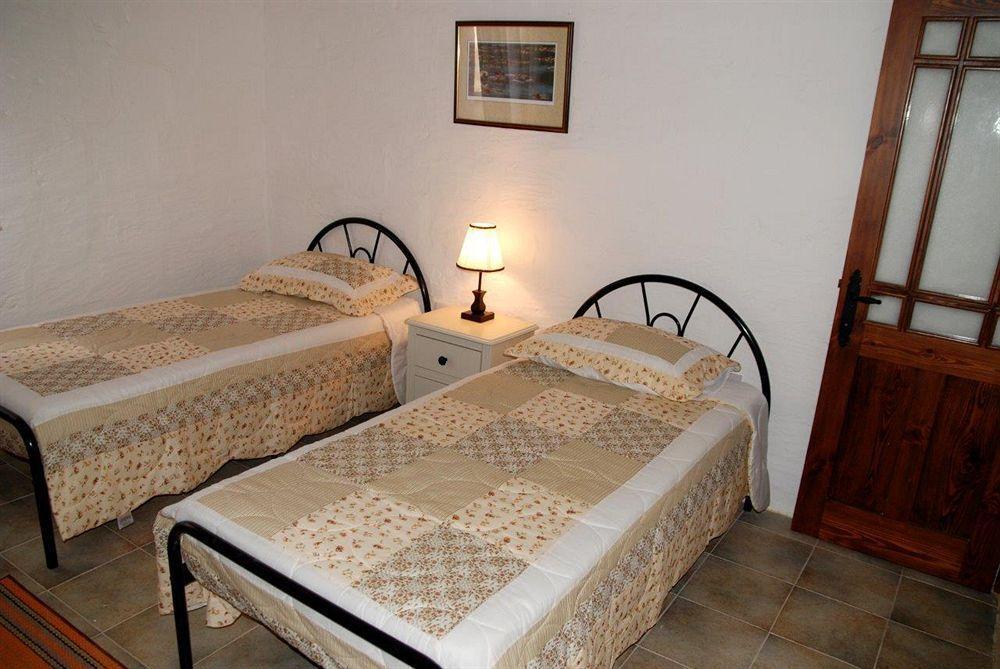 Anna Karistu Accommodation Kerċem Zewnętrze zdjęcie