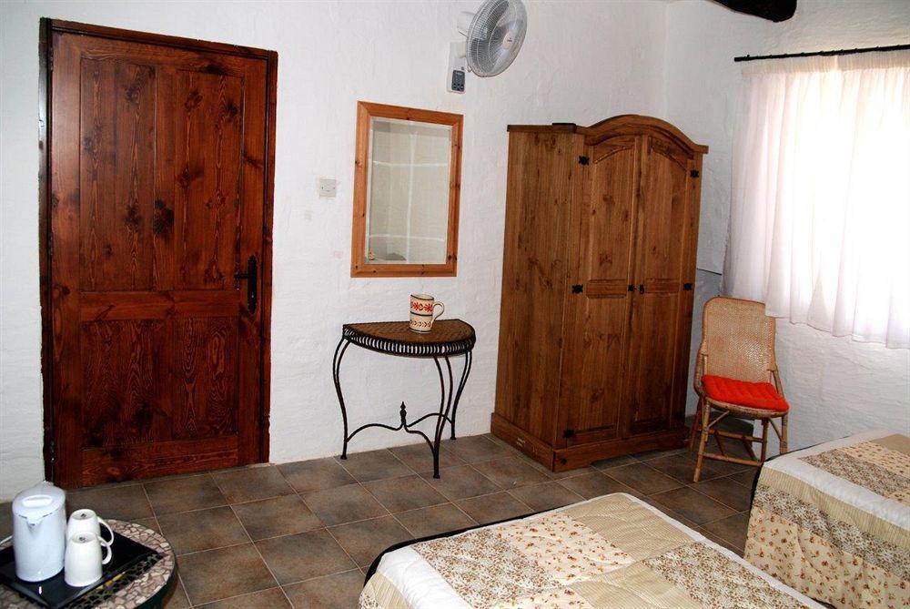 Anna Karistu Accommodation Kerċem Zewnętrze zdjęcie